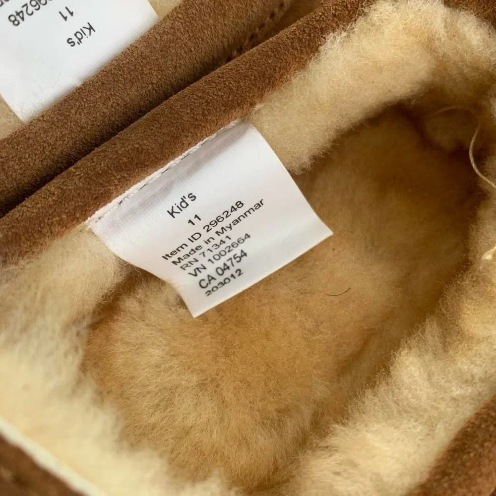 L.L. Bean wicked good brown Tan Suede wool shearling Kids' Slippers size 11 NWOT